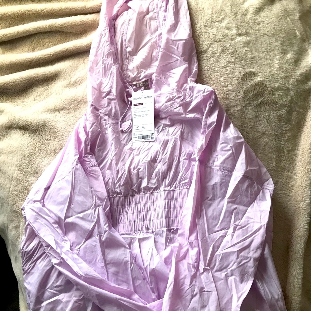 Athleta brand new Dispatch Anorak - S